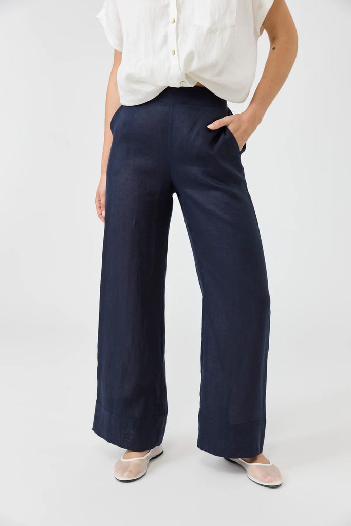 Studio Pant - Navy