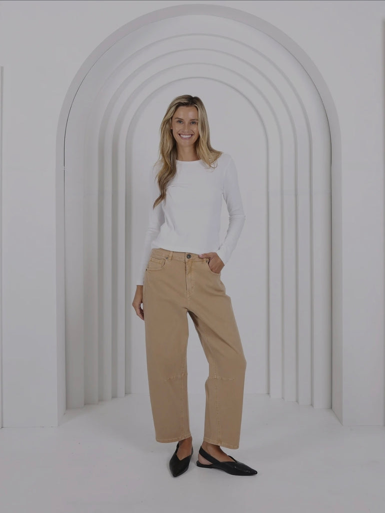 Toni Barrel Jeans (Clay)