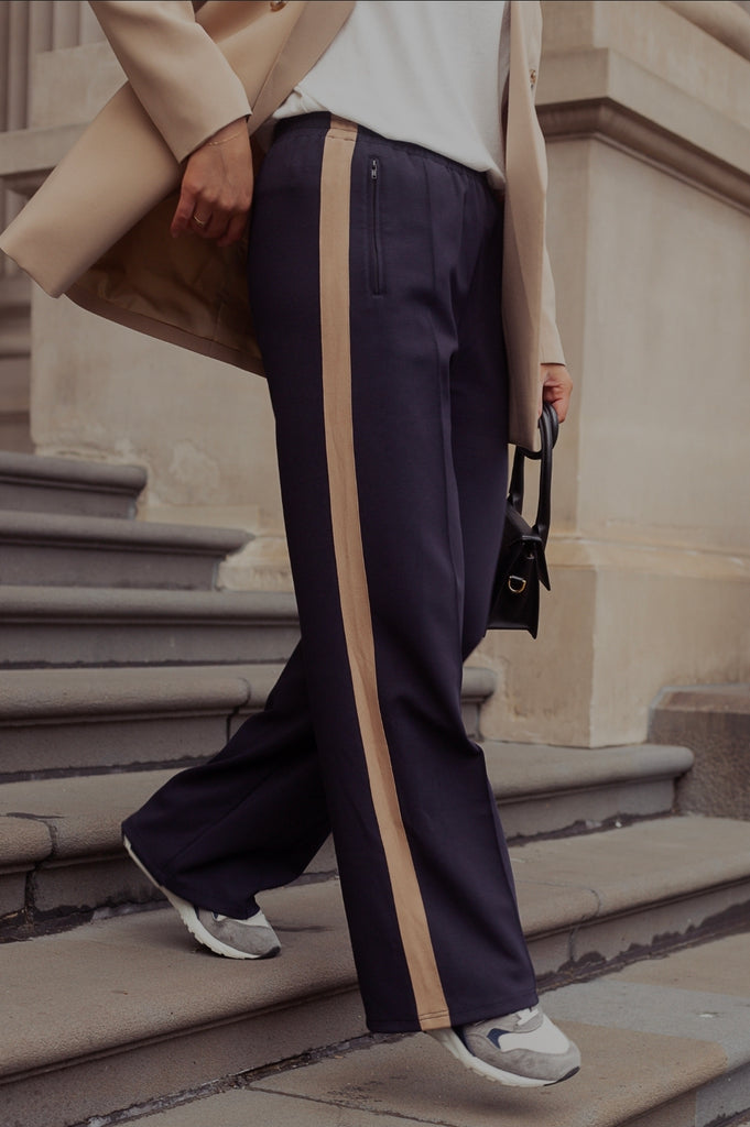 Noah Wide Leg Pant (Navy Camel Stripe)