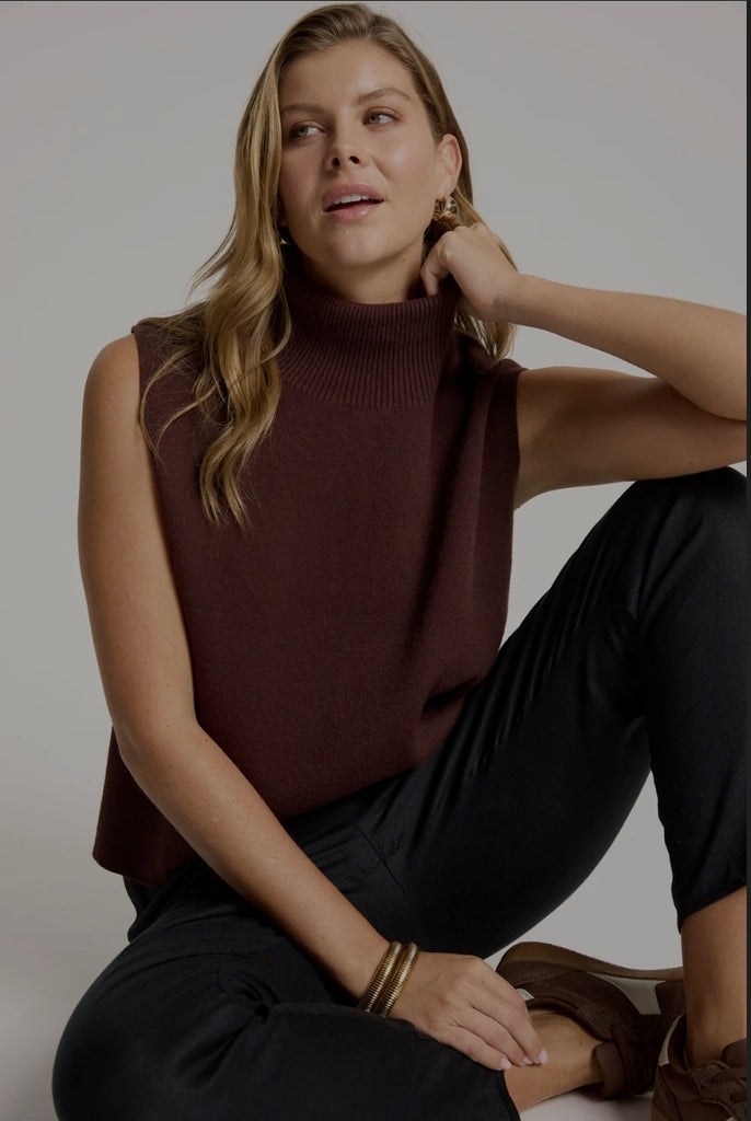 Zala Knit Vest (Mahogany)