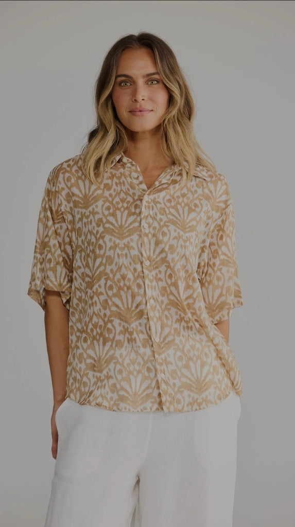 Playa Shirt - Taupe Spring Fan