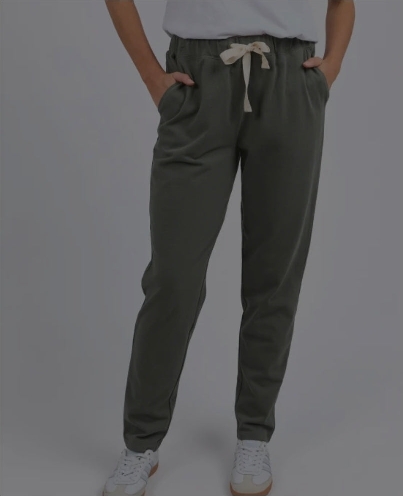 Monday Pant (Khaki)