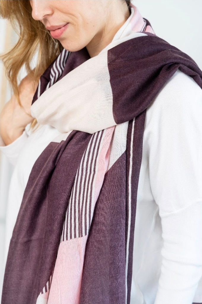 Geometric Print Light Weight Scarf